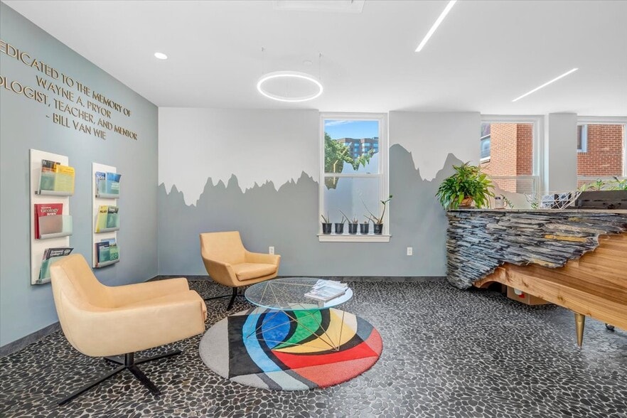 More Photos Of 4220 King St, Alexandria Office For Sale