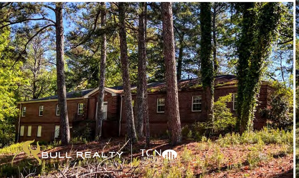 More Photos Of 2605 Ben Hill Rd, East Point Schools For Sale