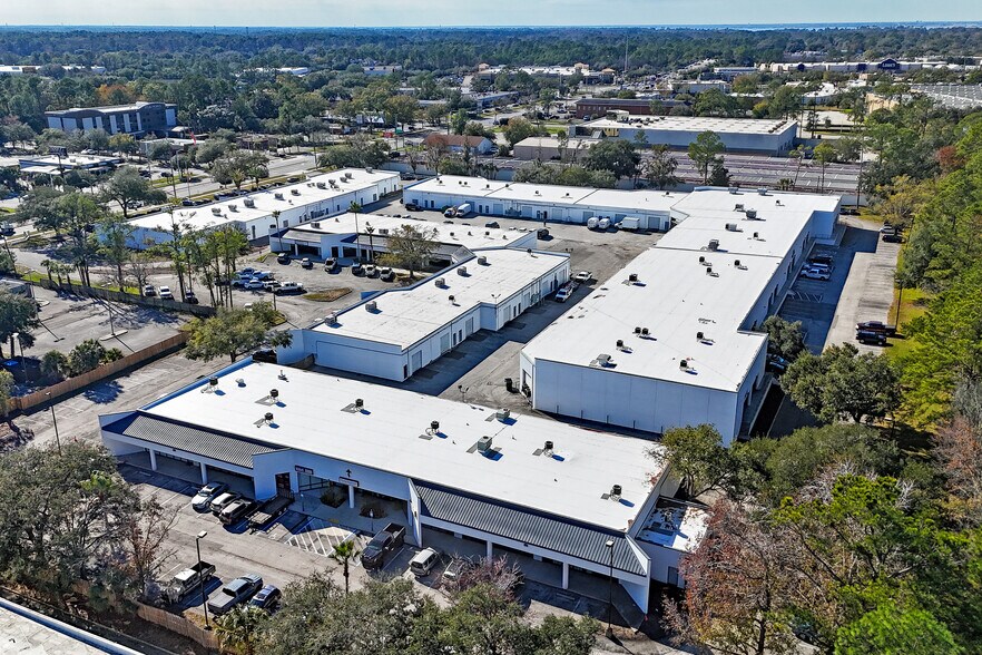 More Photos Of 8535 Baymeadows Rd, Jacksonville Unknown For Lease
