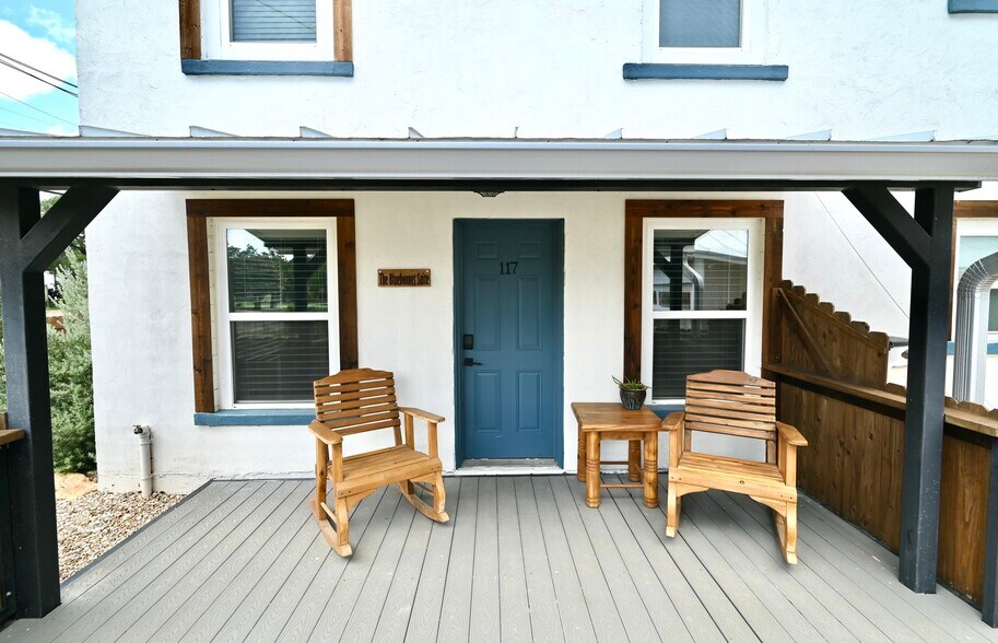 More Photos Of 902 Main St, Blanco Unknown For Lease