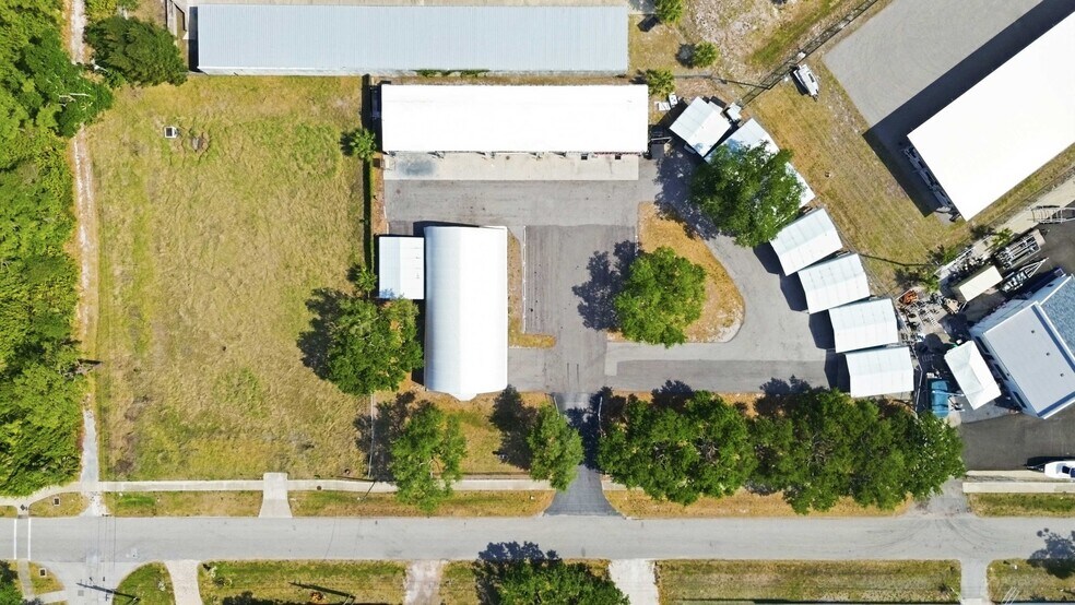 More Photos Of 180 Artists Ave, Englewood Warehouse For Sale