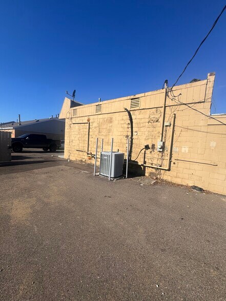 More Photos Of 1515 Main St, Southaven General Retail For Lease