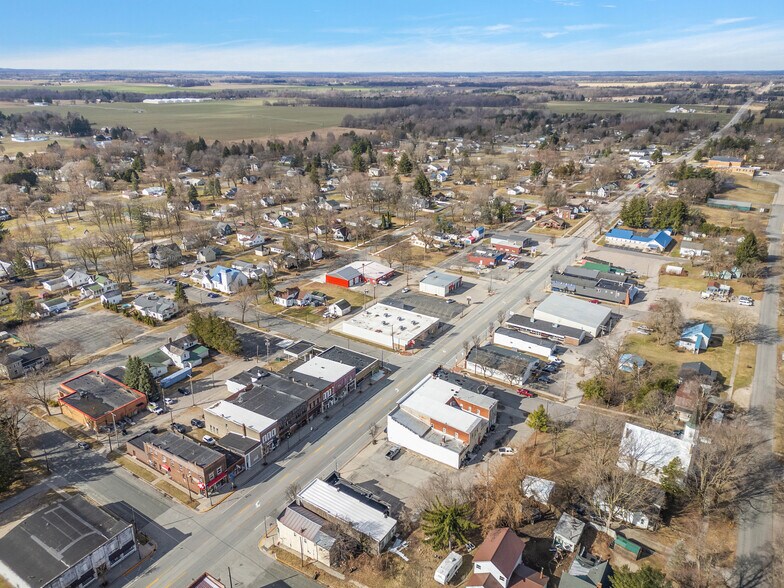More Photos Of 326 E Main St, Edmore Freestanding For Sale