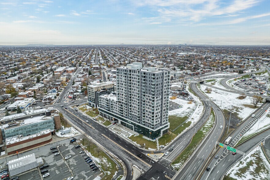 More Photos Of 300 Pl Charles-Le Moyne, Longueuil Apartments For Lease