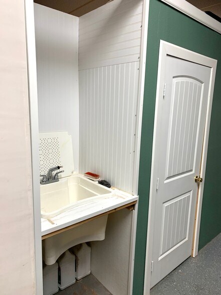 More Photos Of 809 Main Ave, Ralls Storefront Retail Office For Sale