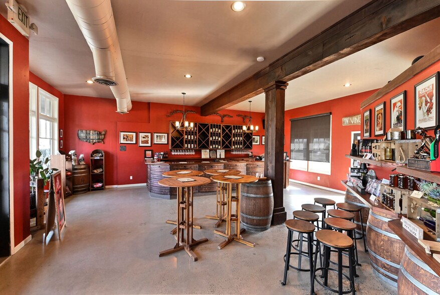 More Photos Of 219 Main St, Murphys Storefront For Sale