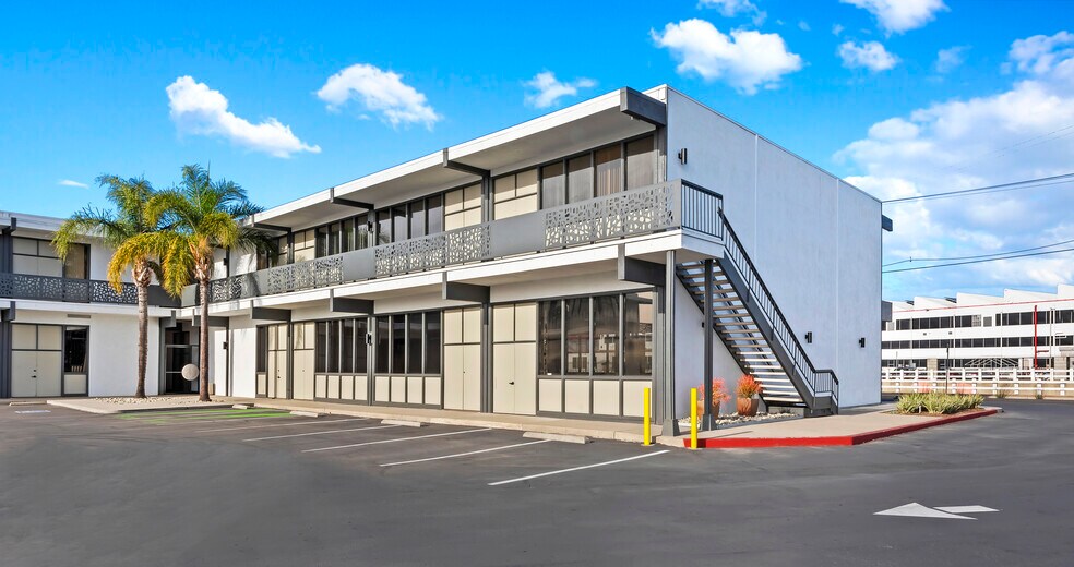 More Photos Of 4250 Pacific Hwy, San Diego Office For Lease