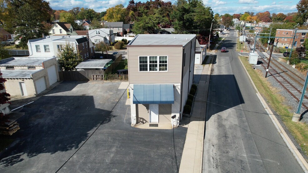 More Photos Of 800 Woodlawn Ave, Collingdale Light Manufacturing For Sale