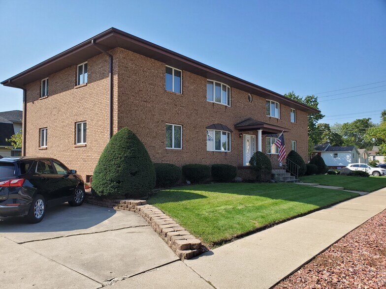 More Photos Of 519 W Superior St, Ottawa Apartments For Sale