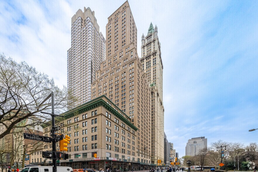 More Photos Of 225 Broadway, New York Office For Lease