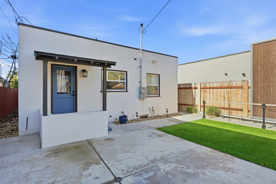 More Photos Of 4685 Hamilton St, San Diego Apartments For Sale