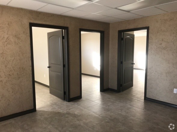 More Photos Of 1212 E County Road 140, Midland Warehouse For Sale