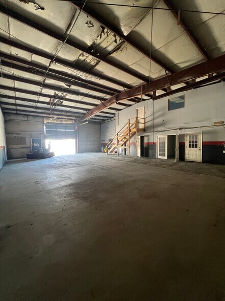 More Photos Of 11244 Timber Tech Ave, Tomball Warehouse For Lease