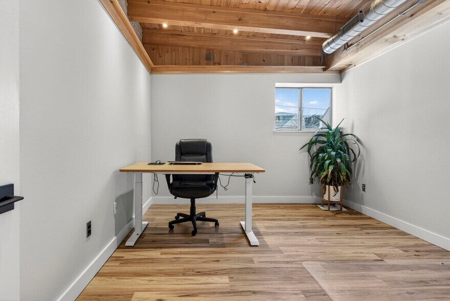 More Photos Of 1 Harris St, Newburyport Medical For Lease