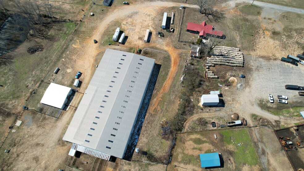 More Photos Of 99 Stacks Dr, Damascus Horse Stables For Sale