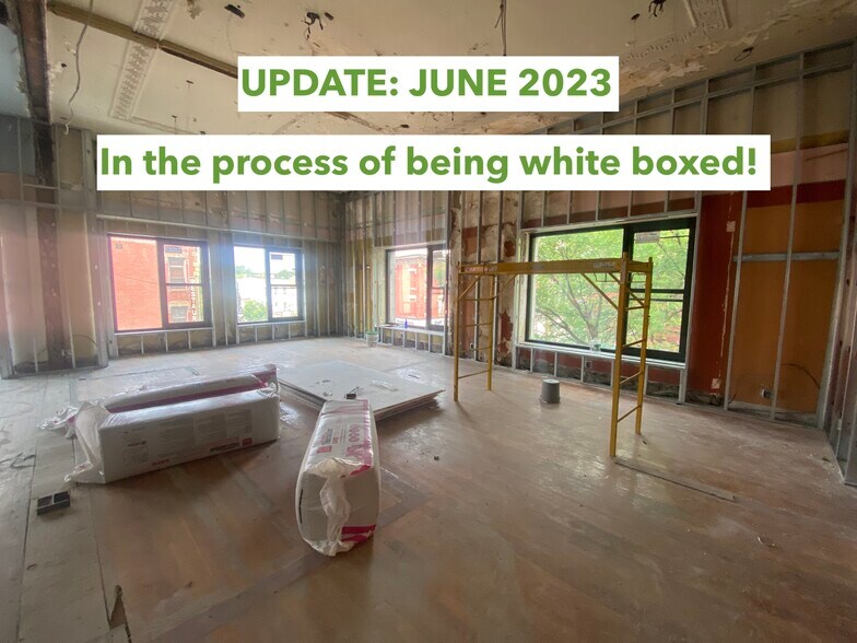 More Photos Of 694 Manhattan Ave, Brooklyn Storefront Retail Office For Lease