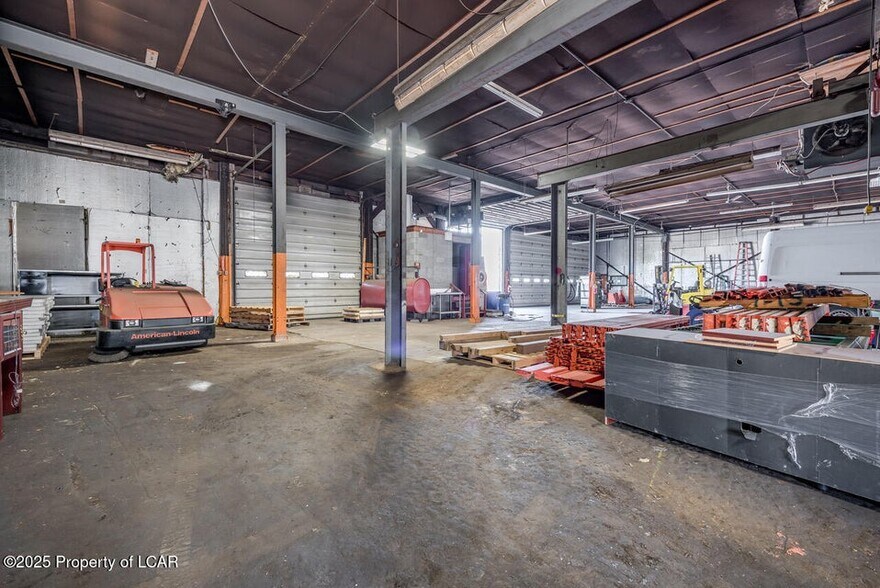 More Photos Of 232 Division St, Kingston Warehouse For Lease
