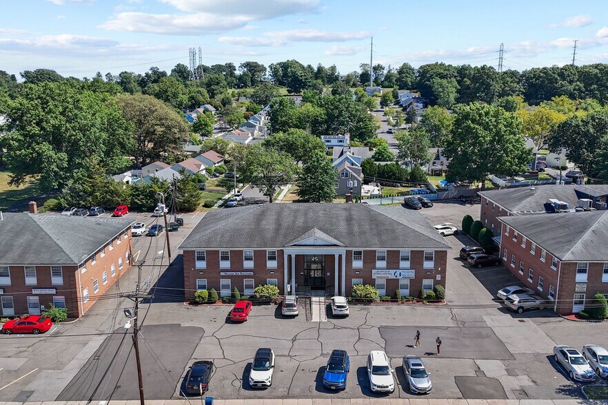 More Photos Of 1115 Clifton Ave, Clifton Medical For Lease