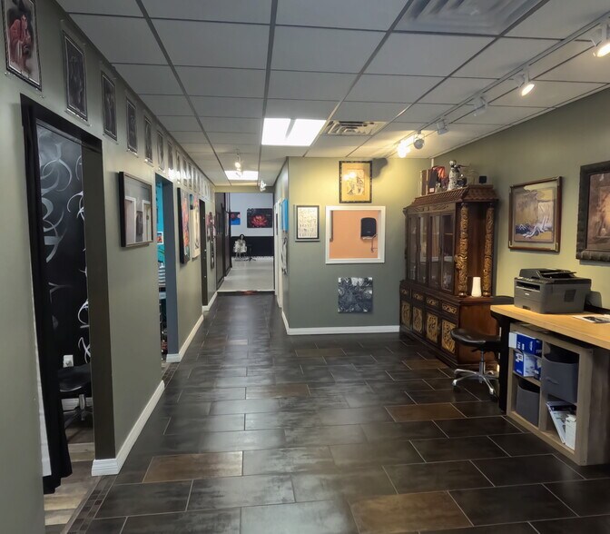 More Photos Of 1110 Main St, Lubbock Office For Sale