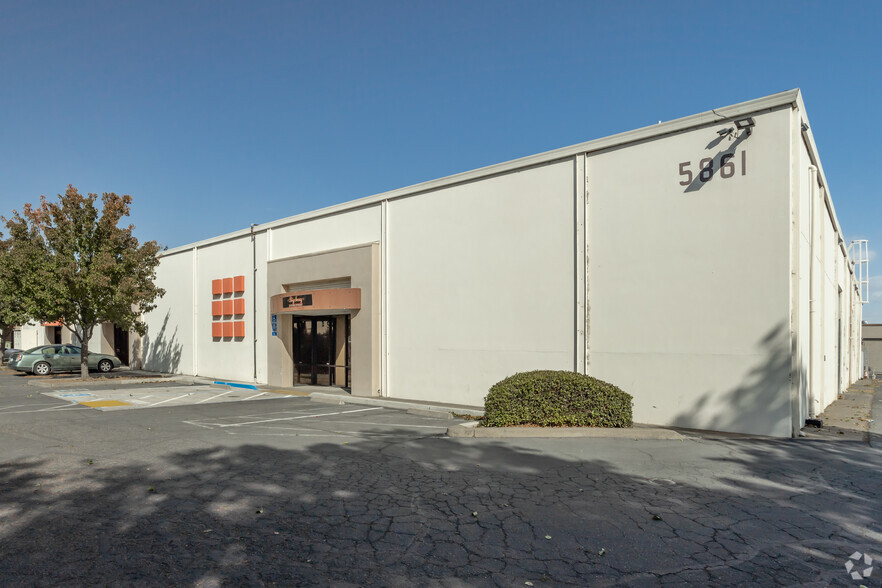 Primary Photo Of 5861 88th St, Sacramento Warehouse For Lease