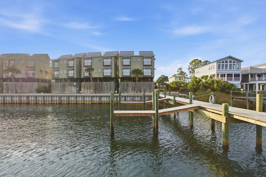 More Photos Of 275 Timber Island Rd, Carrabelle Restaurant For Sale