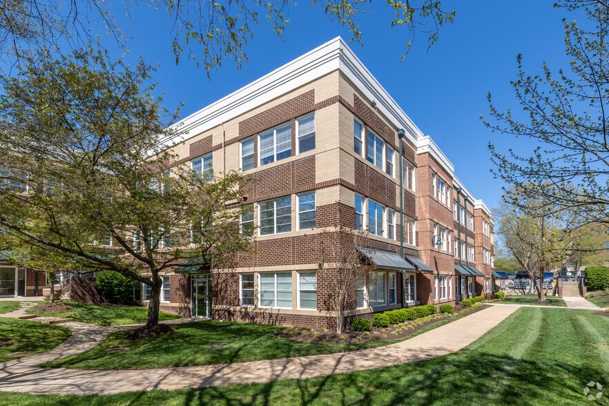 More Photos Of 44081 Pipeline Plz, Ashburn Office For Sale