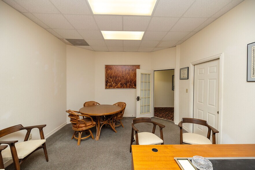 More Photos Of 116 W Pine Ave, El Dorado Office Residential For Sale
