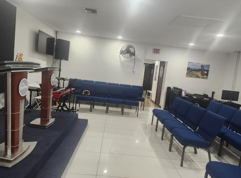 More Photos Of 1000 Foster Rd, Hallandale Beach Religious Facility For Sale