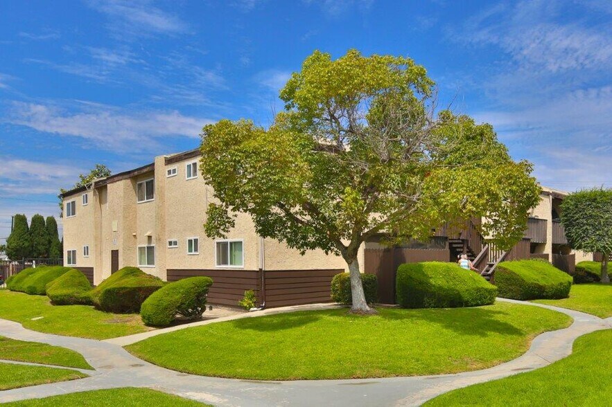 More Photos Of 6952 Westpark Pl, Westminster Apartments For Sale
