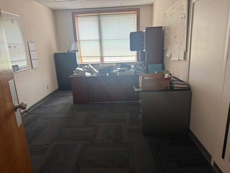 More Photos Of 6810 SE Dwight St, Topeka Industrial For Sale