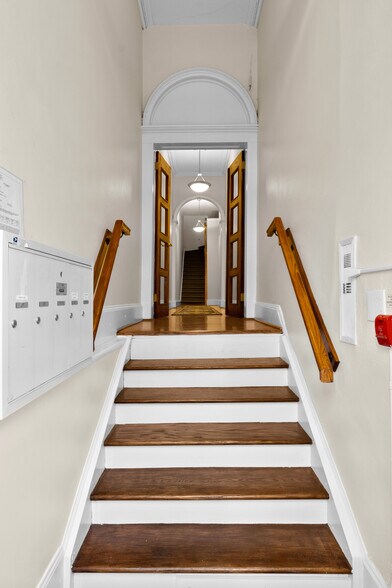 More Photos Of 1121 Walnut St, Philadelphia Apartments For Sale