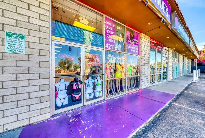 More Photos Of 4211 W Sahara Ave, Las Vegas Storefront Retail Office For Lease