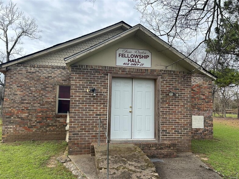 Primary Photo Of 402 Grey St, Selma Religious Facility For Sale