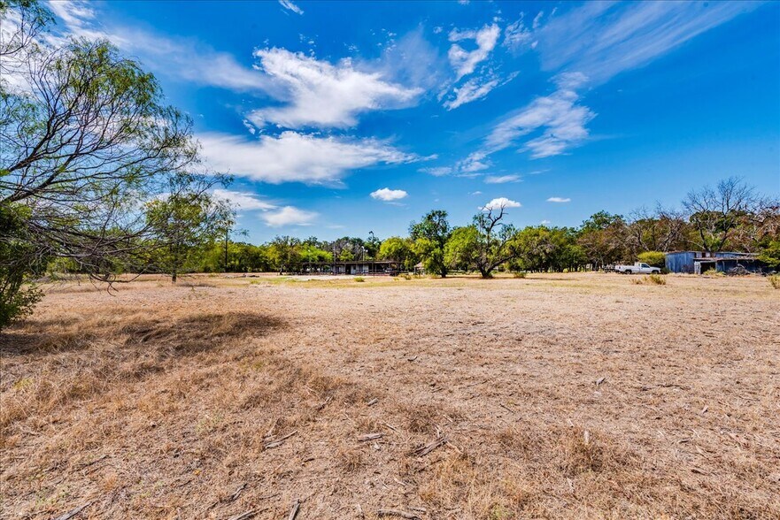 More Photos Of 1563 Gruene Rd, New Braunfels Land For Sale
