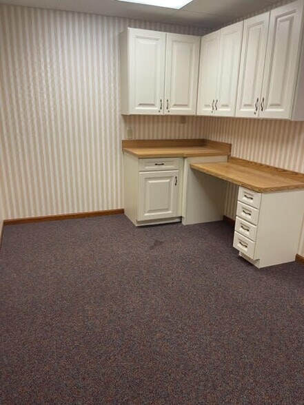 More Photos Of 1060-1066 Summit Dr, Middletown Medical For Sale