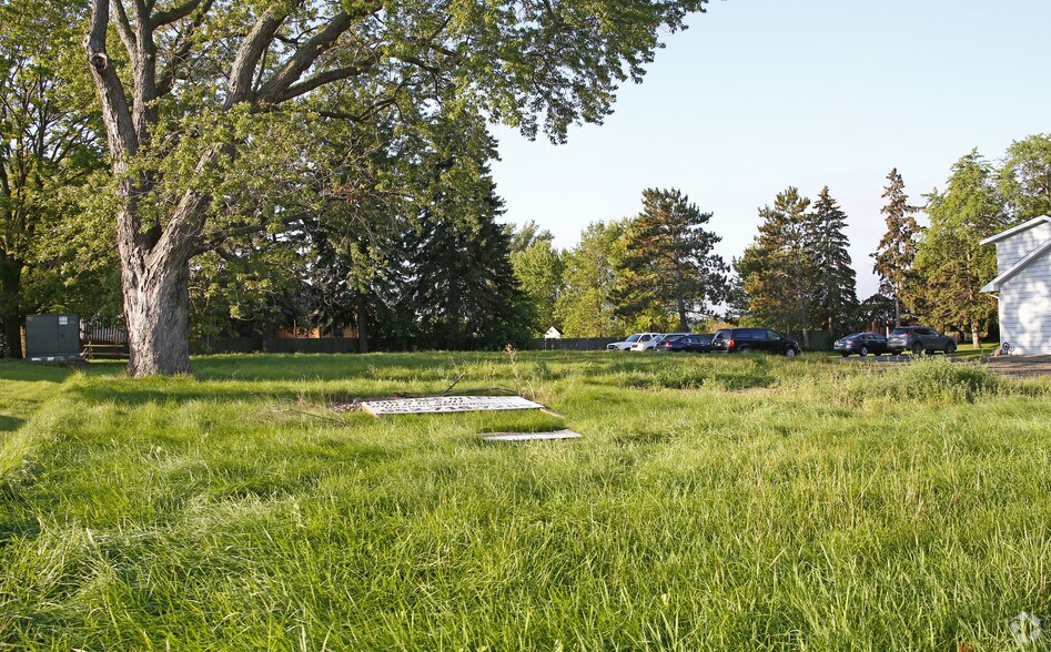 More Photos Of 932 W Broadway Ave W, Forest Lake Land For Sale