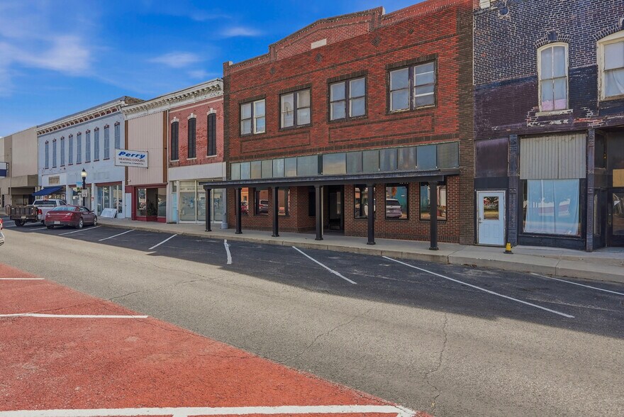 More Photos Of 204 S Broadway, Salisbury Specialty For Sale