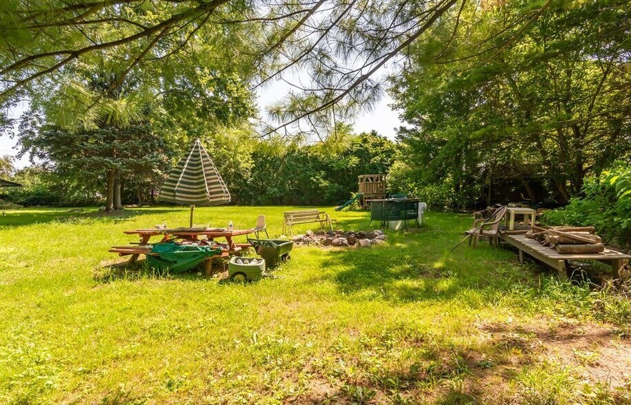 More Photos Of 5600 Fifteen Mile rd, Sterling Heights Freestanding For Sale