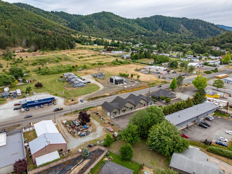 More Photos Of 209 S Old Pacific Hwy, Myrtle Creek Office For Sale