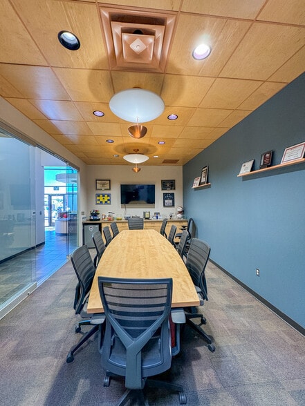 More Photos Of 6801 Academy Parkway West NE, Albuquerque Warehouse For Sale