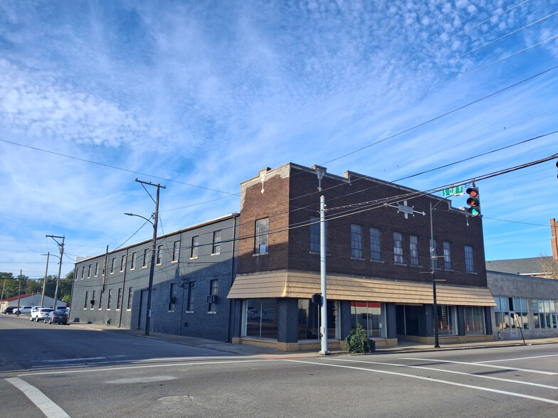 More Photos Of 323 E 9th St, Hopkinsville General Retail For Lease