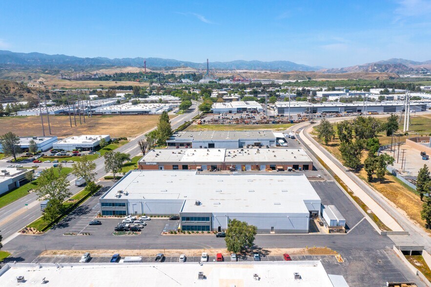 More Photos Of 25425 Rye Canyon Rd, Valencia Manufacturing For Lease