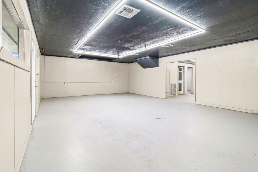 More Photos Of 23430 Sorters Rd, Porter Food Processing For Lease