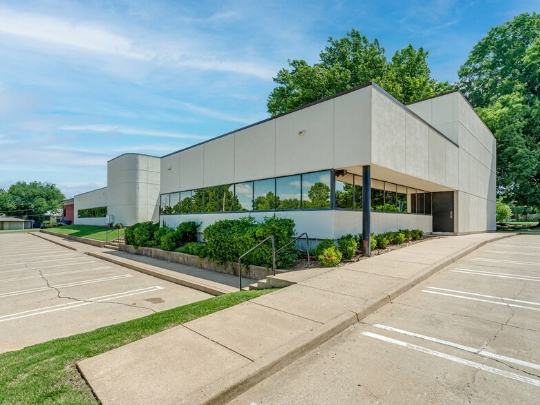 More Photos Of 4520 S Harvard Ave, Tulsa Medical For Sale