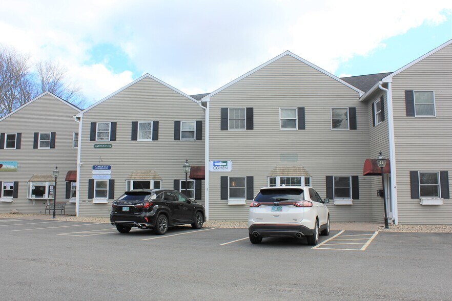 More Photos Of 861 Lafayette Rd, Hampton Office For Lease