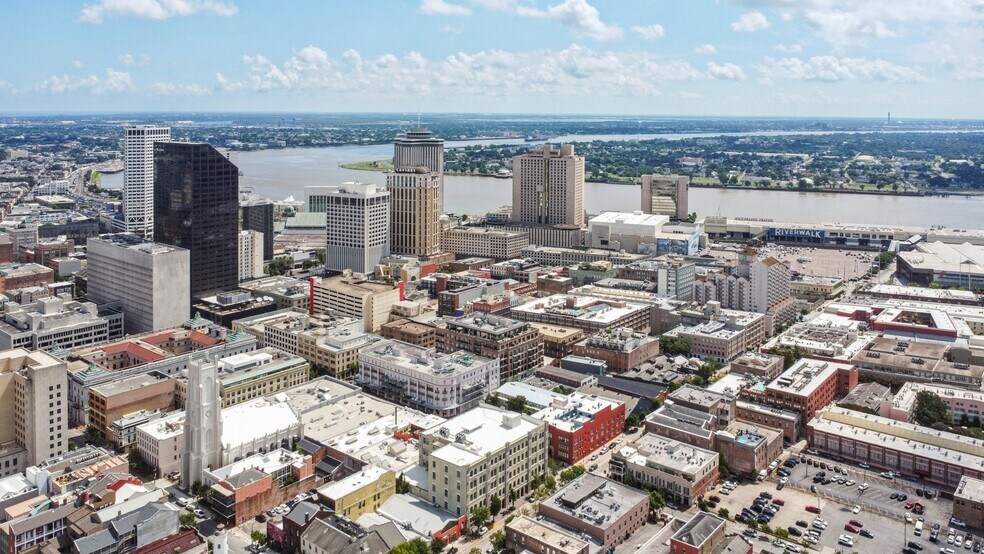 More Photos Of 747 Magazine St, New Orleans Office For Sale