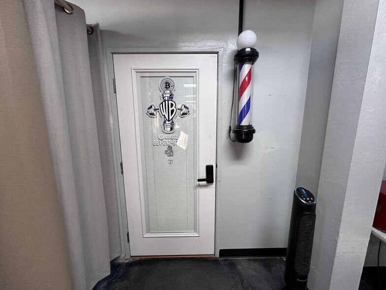 More Photos Of 3500 21st St, Bakersfield Health Club For Lease