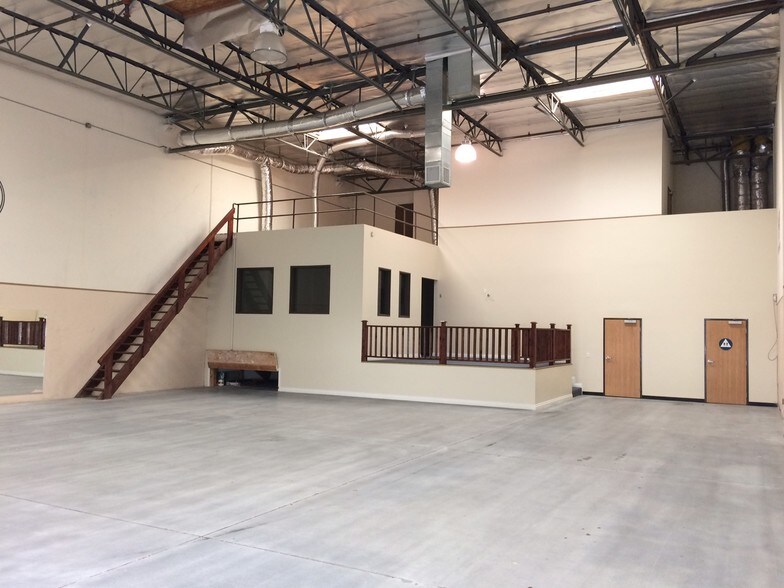 More Photos Of 11981 Jack Benny Dr, Rancho Cucamonga Warehouse For Lease