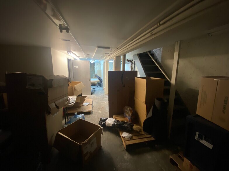 More Photos Of 702 De Kalb Ave, Brooklyn Storefront Retail Residential For Lease