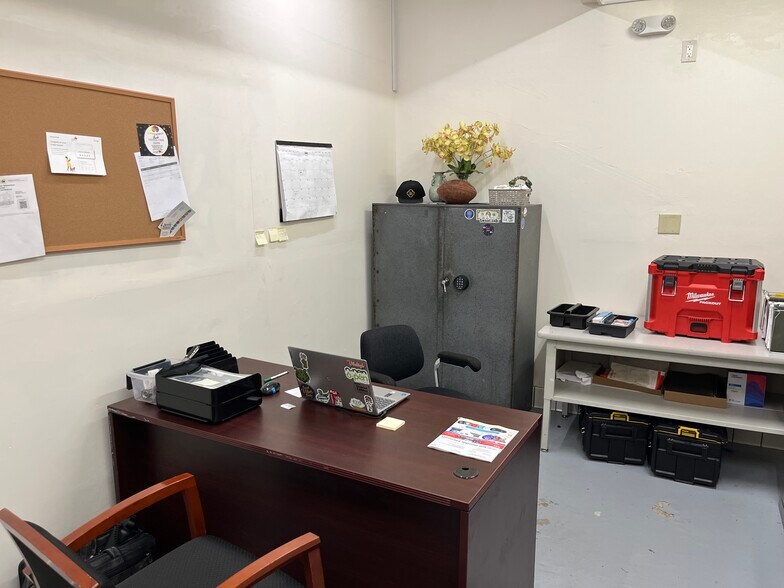 More Photos Of 1439 Arcade Blvd, Sacramento Freestanding For Sale